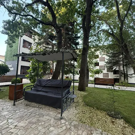 Апартаменти Forest Club Premium